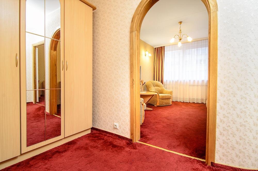 Hotel Zemaites VNO Esterno foto
