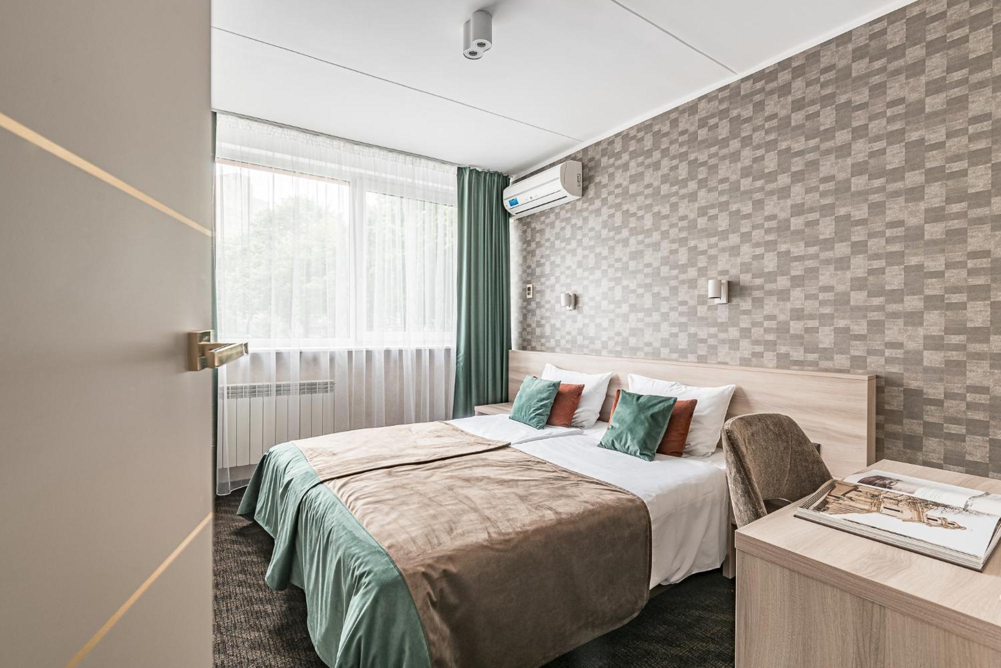Hotel Zemaites VNO Esterno foto
